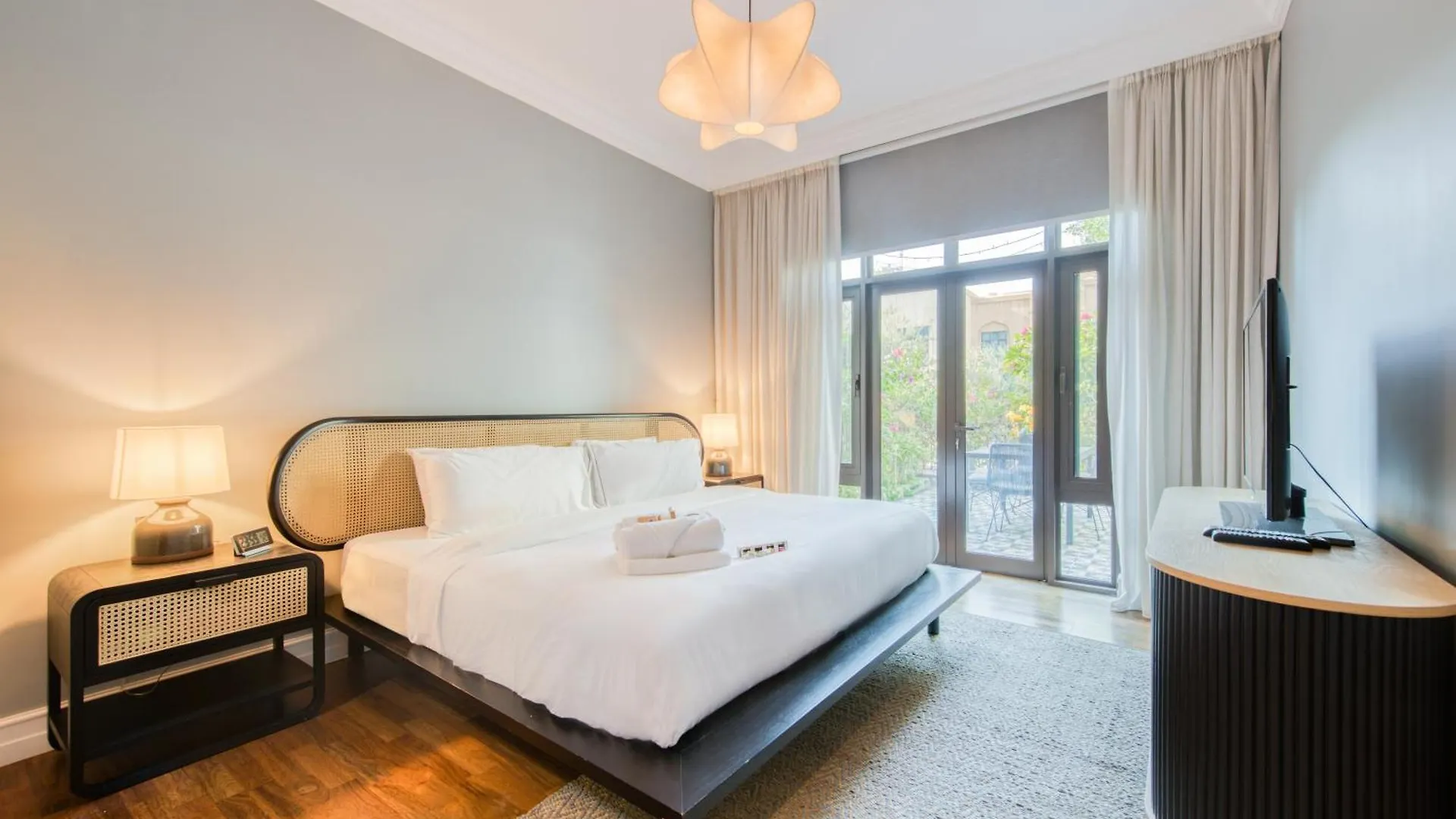Tranquil Corner -Souq Al Bahar,Burj Khalifa View Apartment Dubai