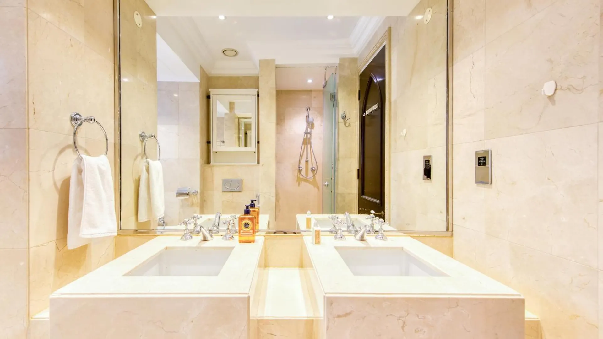 Tranquil Corner -Souq Al Bahar,Burj Khalifa View Apartment Dubai United Arab Emirates